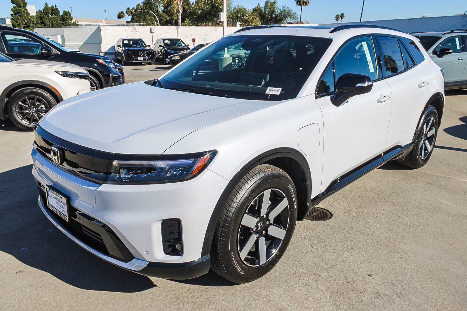 New 2026 Frostline White Pearl Honda Touring image 3