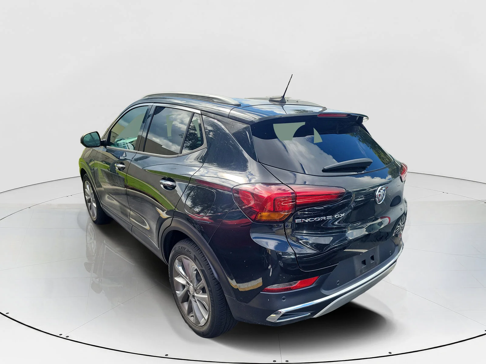 Used 2021 Black Buick Essence image 5