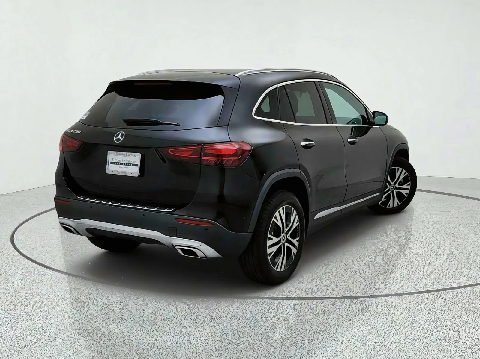 Used 2025 Night Black Mercedes-Benz GLA 250 image 9
