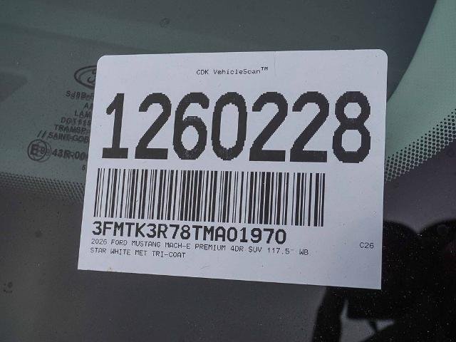 New 2026 Star White Metallic Tri-coat Ford Premium image 52