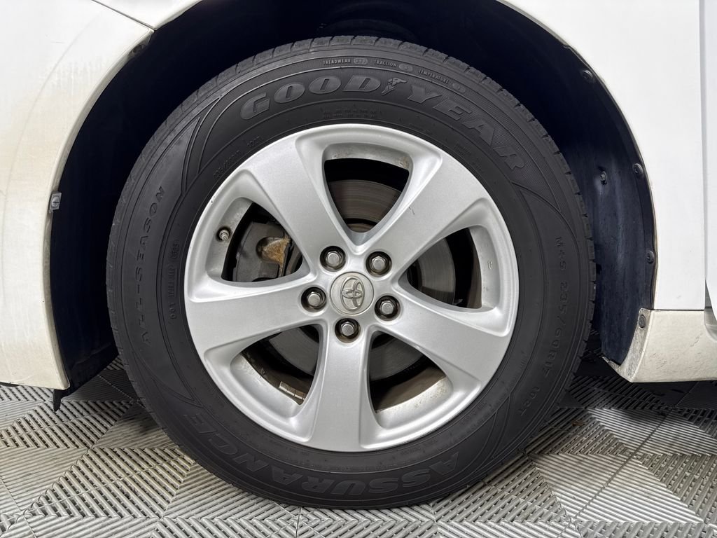 2015 Toyota Sienna LE - Photo 19