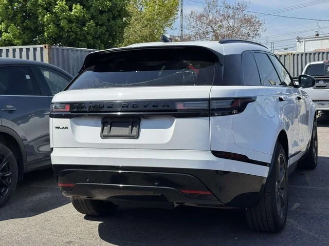 Used 2025 White Land Rover Dynamic SE image 13