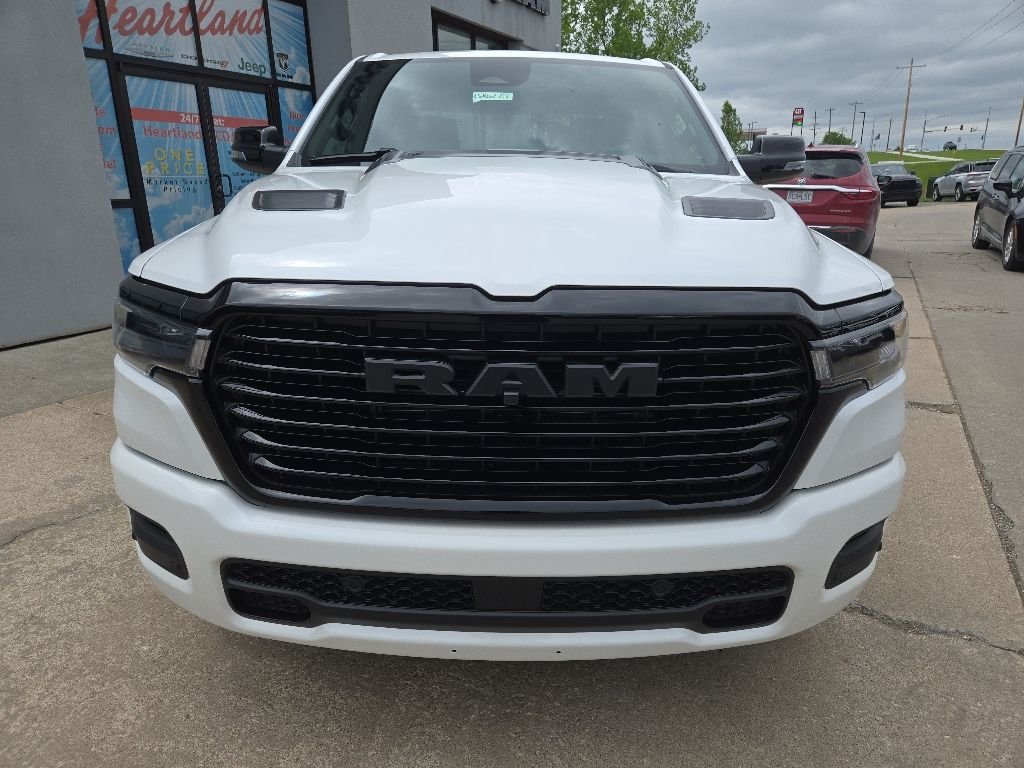New 2026 Ivory White Tri-Coat Pearl-Coat Exterior Paint RAM Laramie image 17