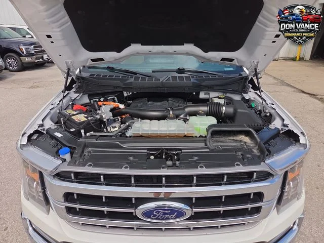 Used 2023 White Ford Lariat image 21