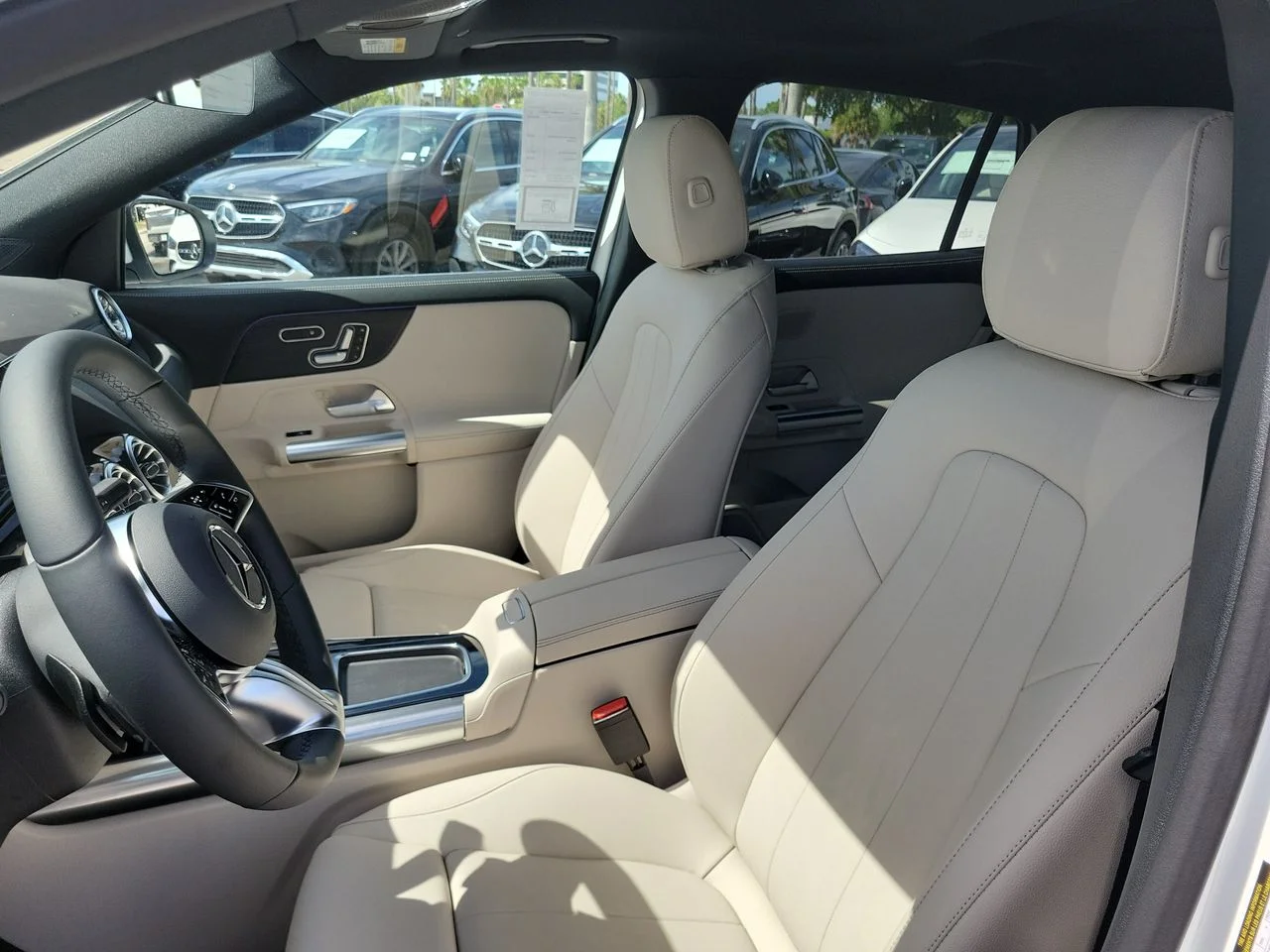 New 2026 Polar White Mercedes-Benz GLA 250 image 22