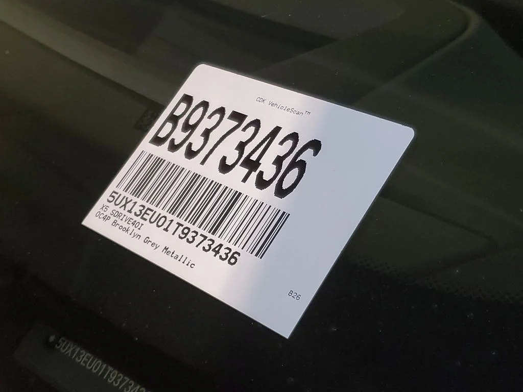 Used 2026 Brooklyn Grey Metallic BMW sDrive40i image 27