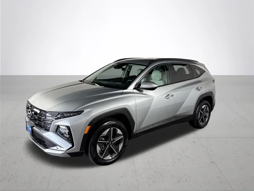 Used 2025 Silver Hyundai SEL image 2