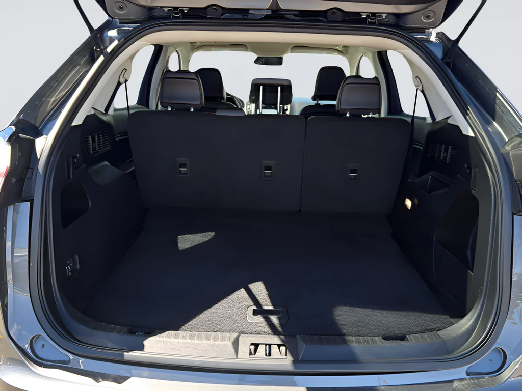 Used 2024 Gray Ford SEL image 11