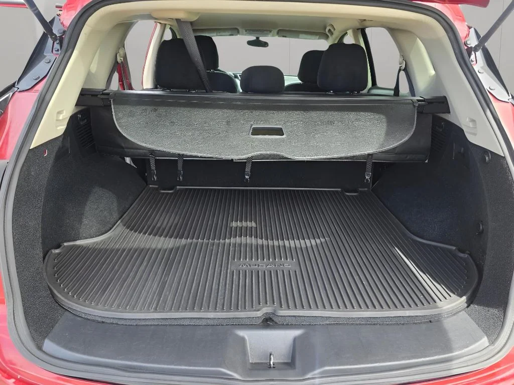 Used 2019 Cayenne Red Pearl Metallic Nissan S image 12