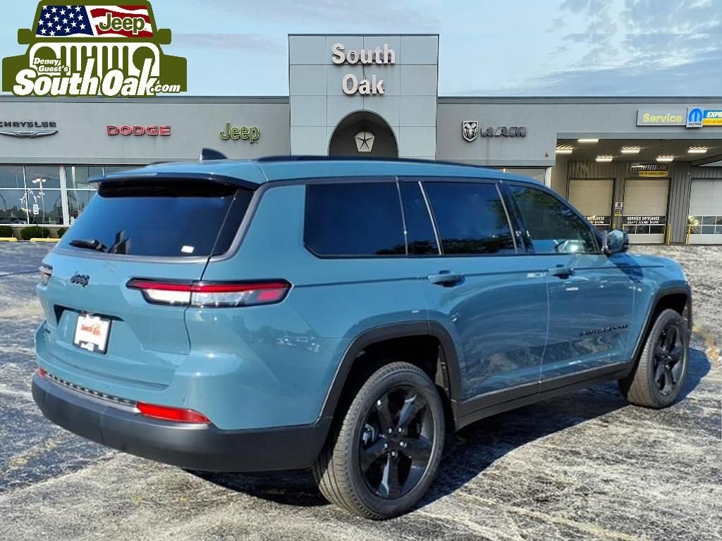New 2026 Steel Blue Exterior Paint Jeep Limited image 3