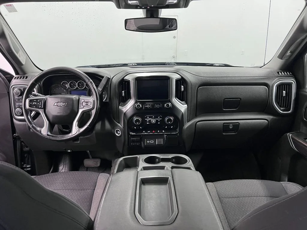 Used 2019 Shadow Gray Metallic Chevrolet RST image 13