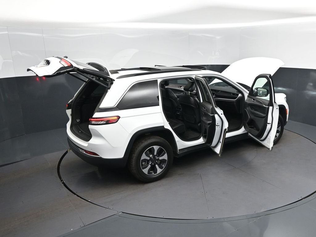 Used 2024 White Jeep 4xe image 49