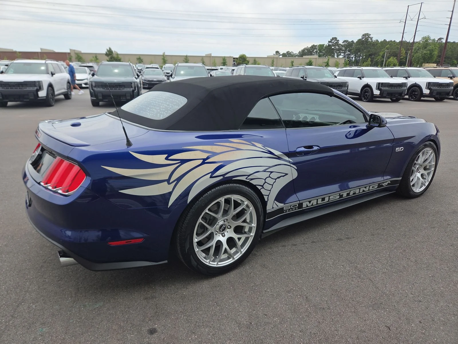 Used 2015 Deep Impact Blue Metallic Ford GT Premium image 5