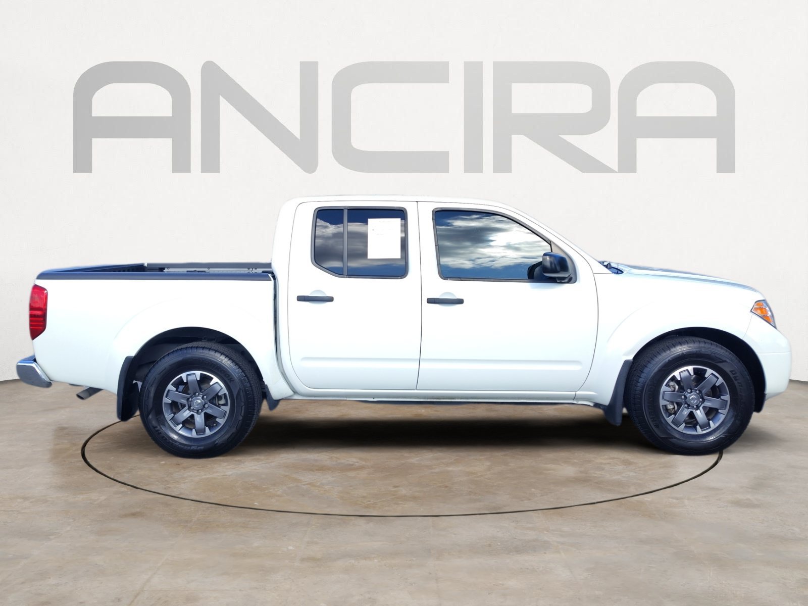 Used 2020 Glacier White Nissan SV image 12