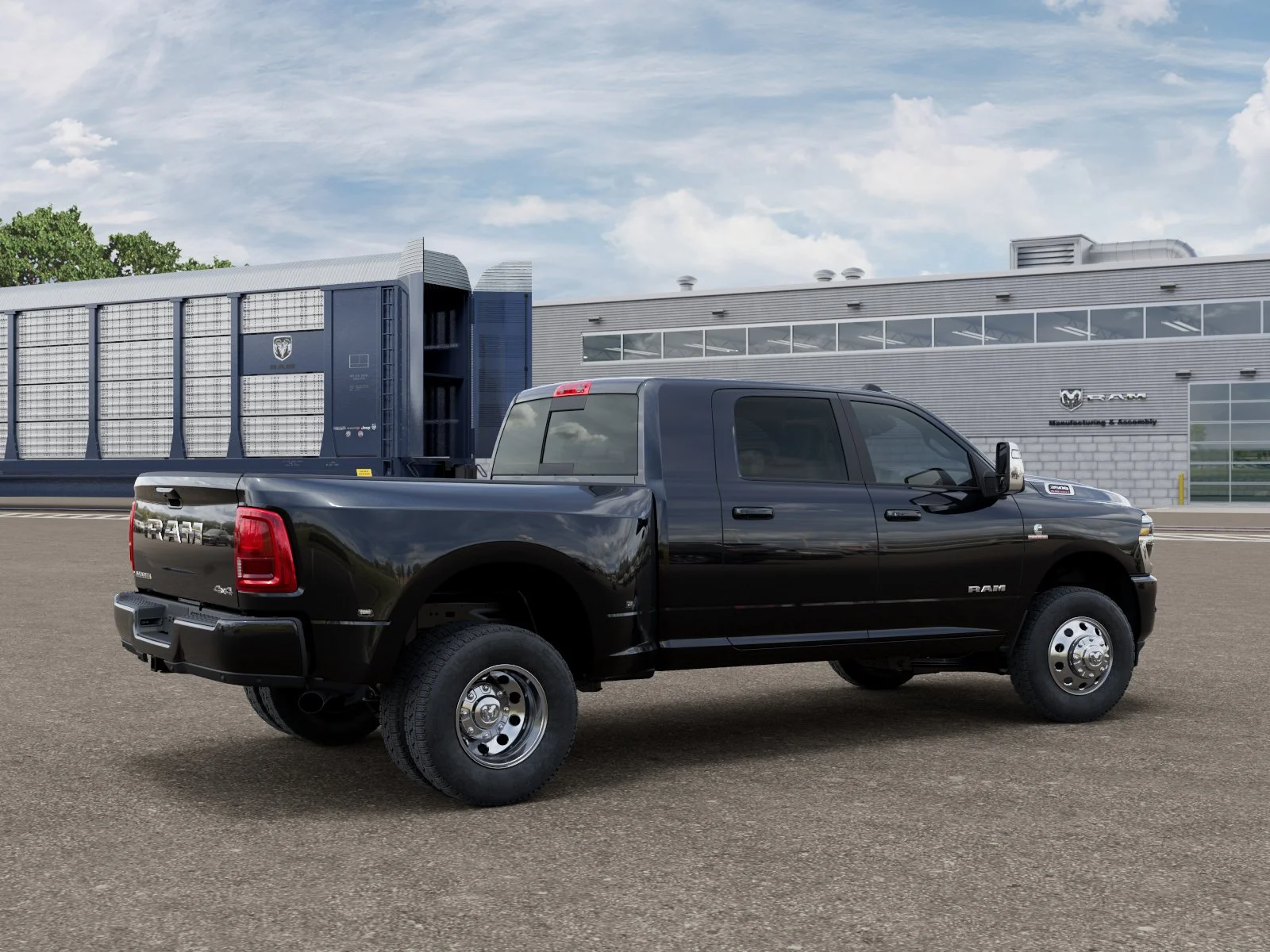 New 2026 Diamond Black Crystal Pearl-Coat Exterior Paint RAM Laramie image 30