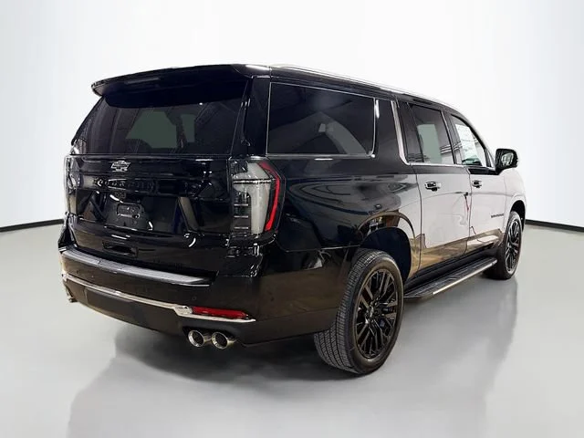 2025 Chevrolet Suburban Premier - Photo 7