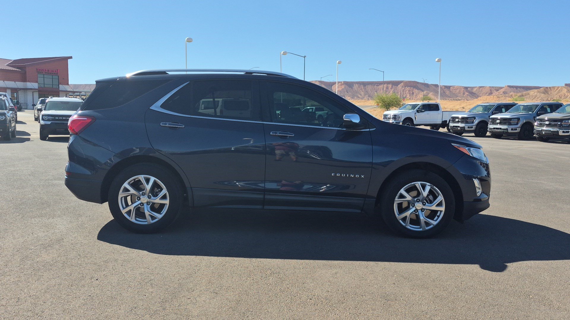 Used 2018 Chevrolet Equinox Premier with VIN 3GNAXMEV0JL110036 for sale in Mesquite, NV