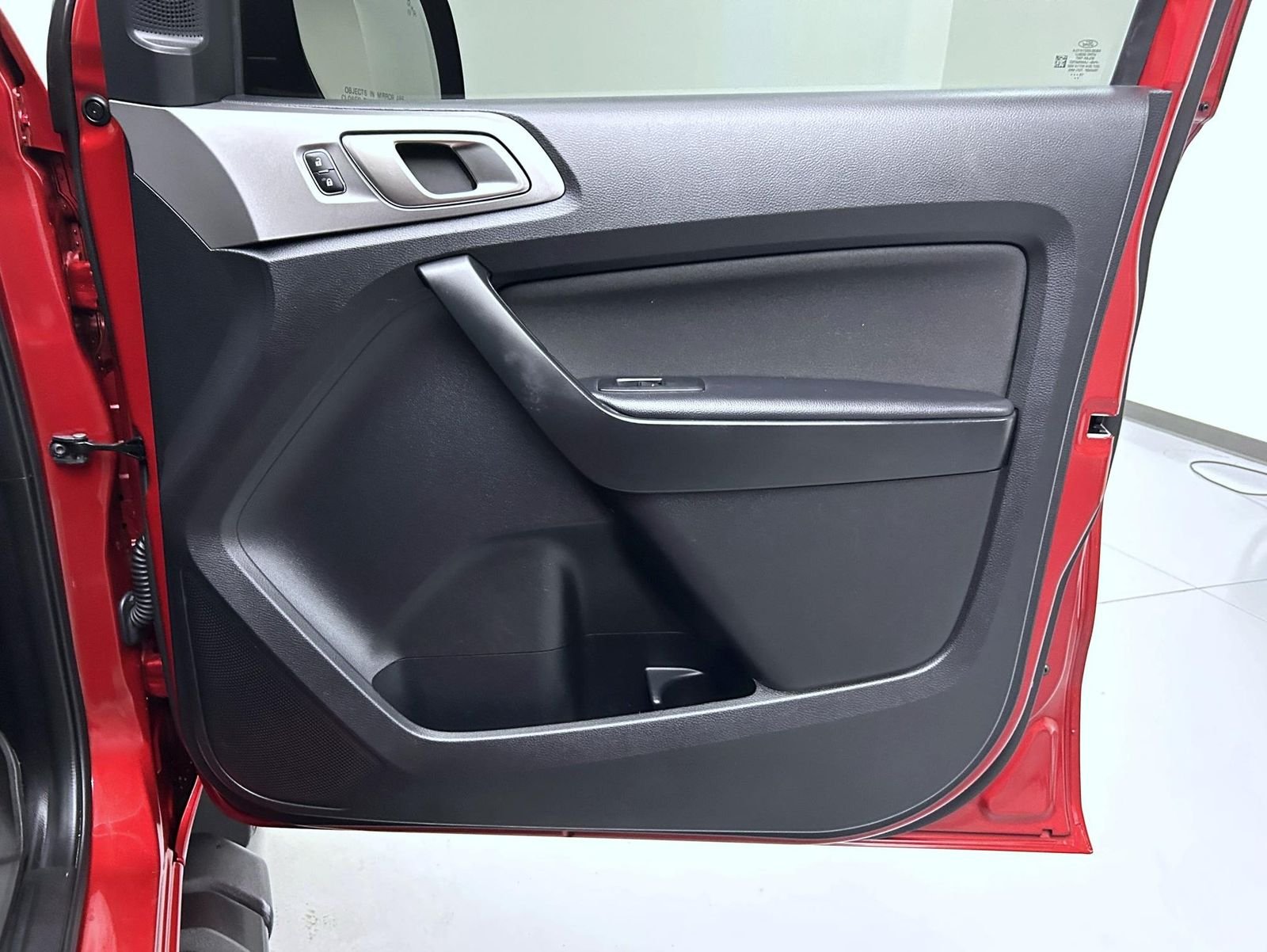 Used 2020 Red Ford XLT image 16