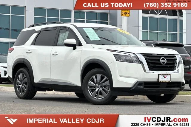 2025 Nissan Pathfinder SV 2WD's photo