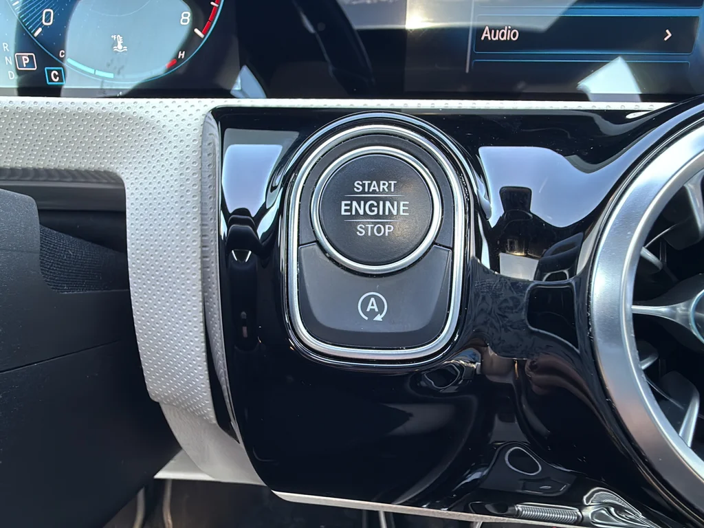 Used 2021  Mercedes-Benz A 220 image 10