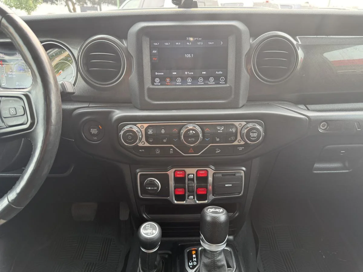 Used 2019 Grey Jeep Sport image 18