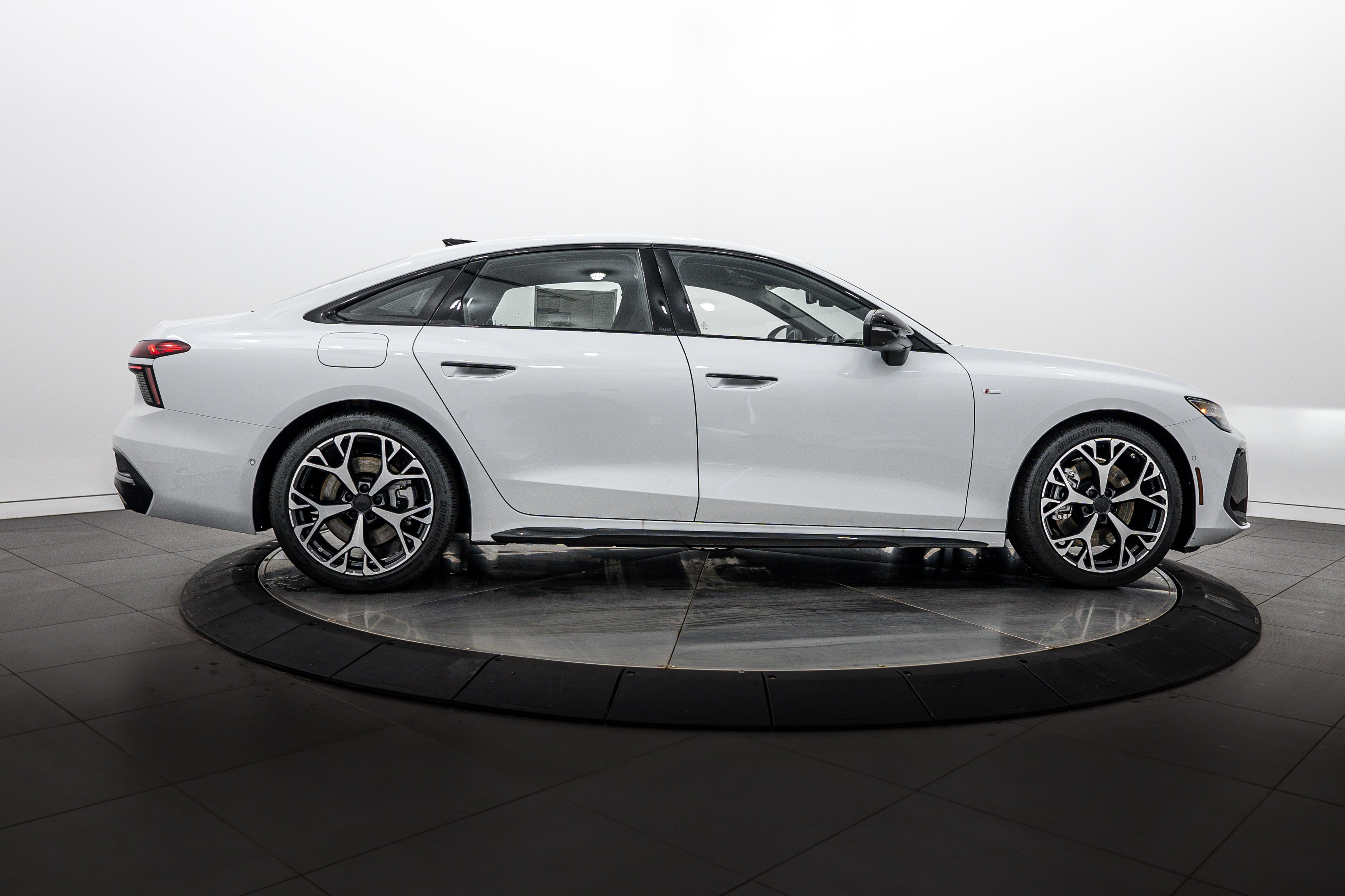 New 2026 GLACIER WHITE Audi Prestige image 3