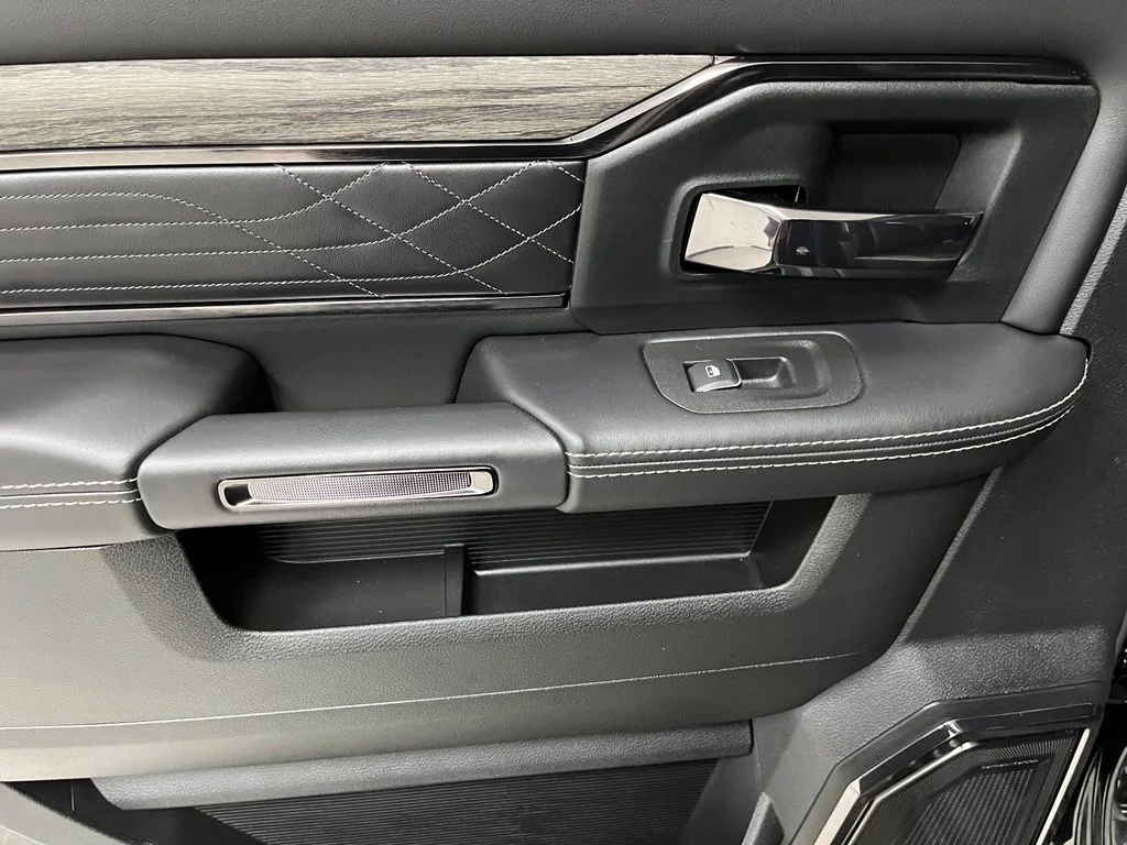 2025 RAM Ram 2500 Pickup Limited - Photo 43