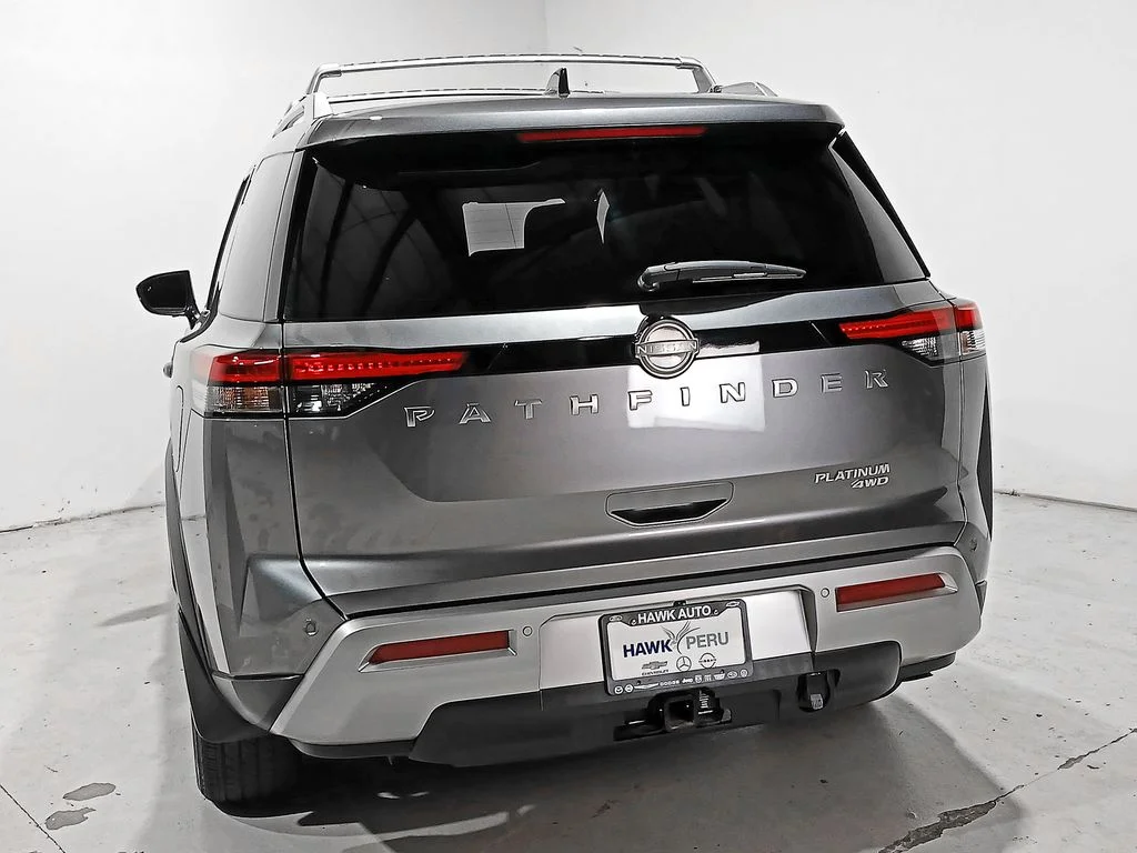 Used 2025 Gray Nissan Platinum image 5