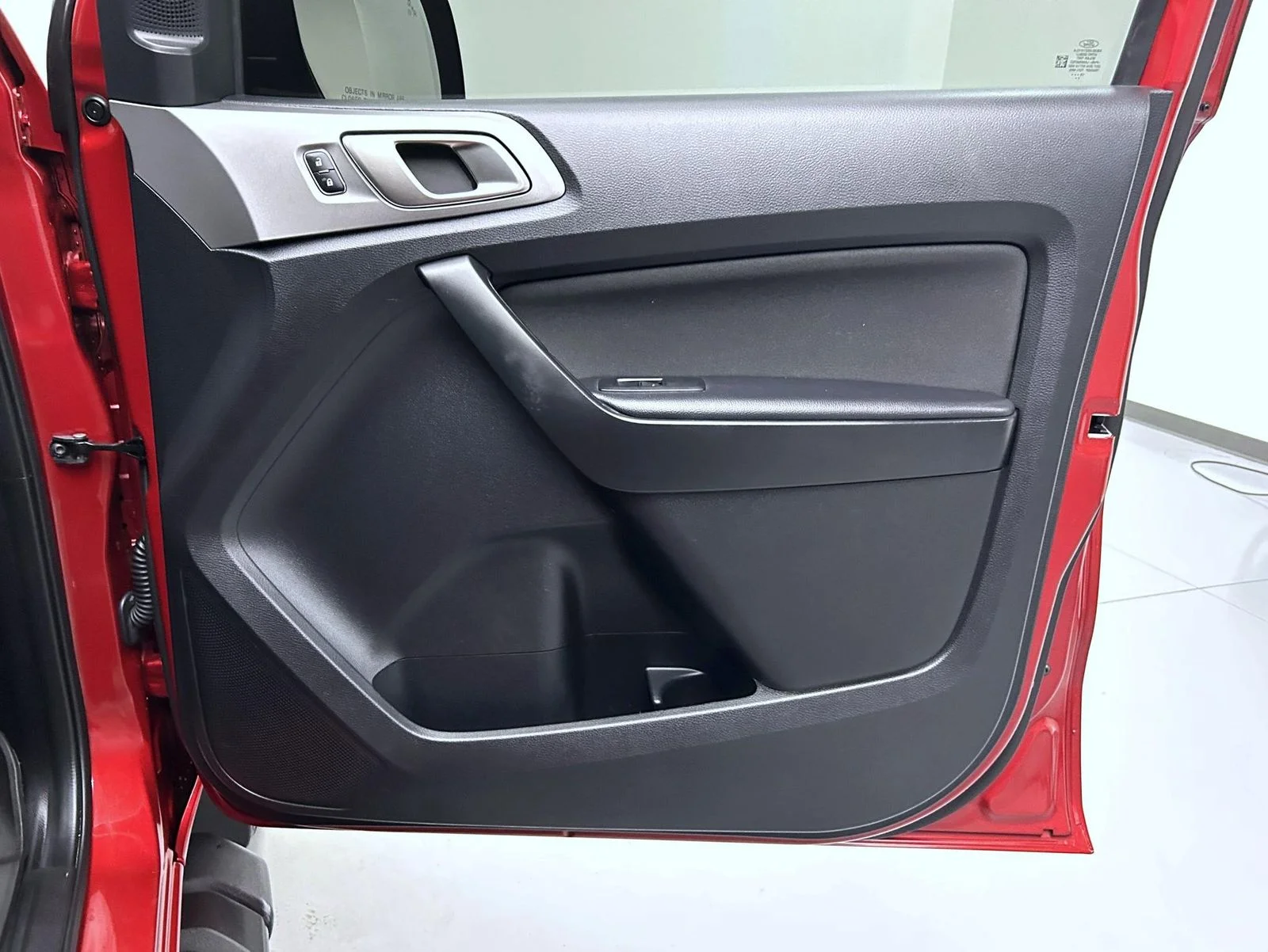 Used 2020 Red Ford XLT image 16