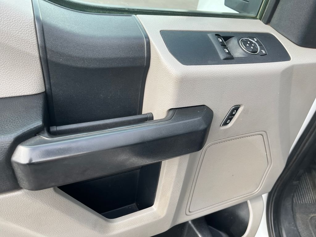 Used 2019 White Ford XL image 11