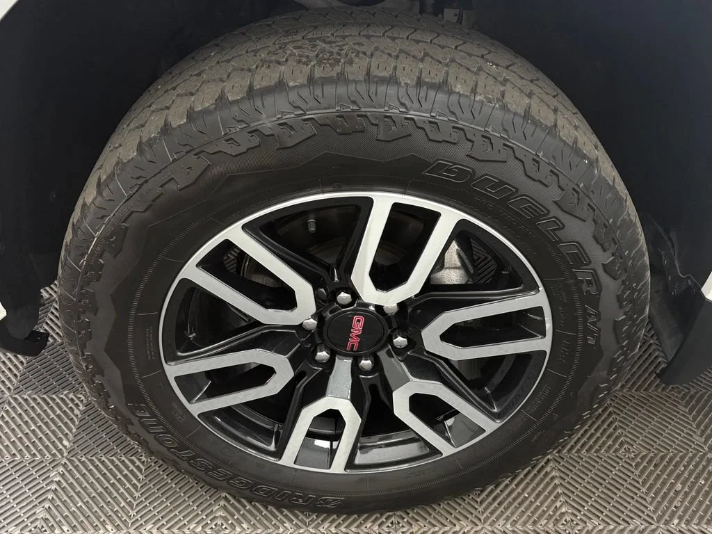 Used 2024 Summit White GMC AT4 image 14