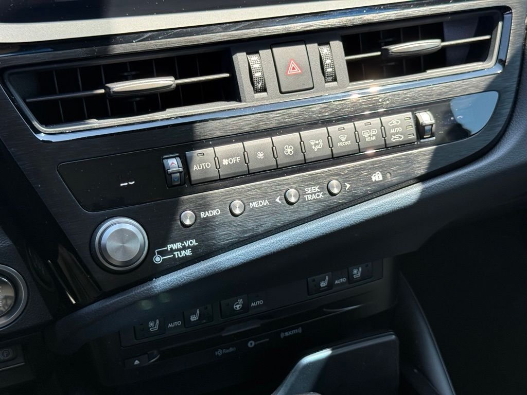 Used 2022 Beige Lexus 350 image 33