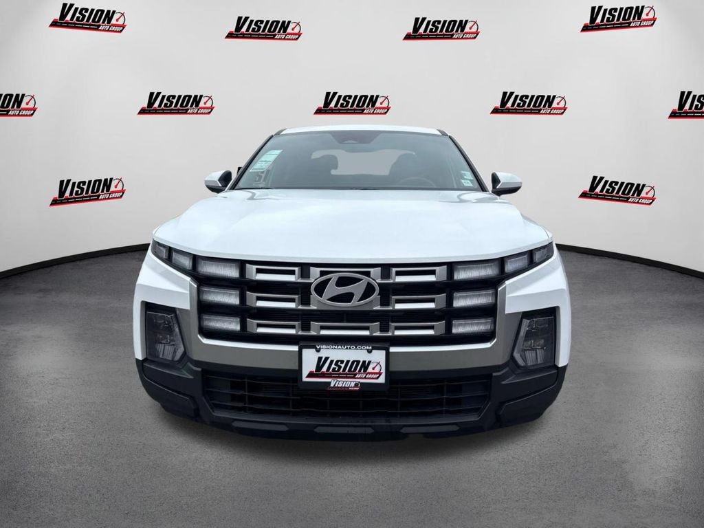 2025 Hyundai Santa Cruz SE - Photo 2