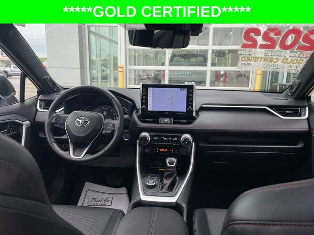 Certified Used 2022 SILVER SKY MET W/BLK Toyota  image 39