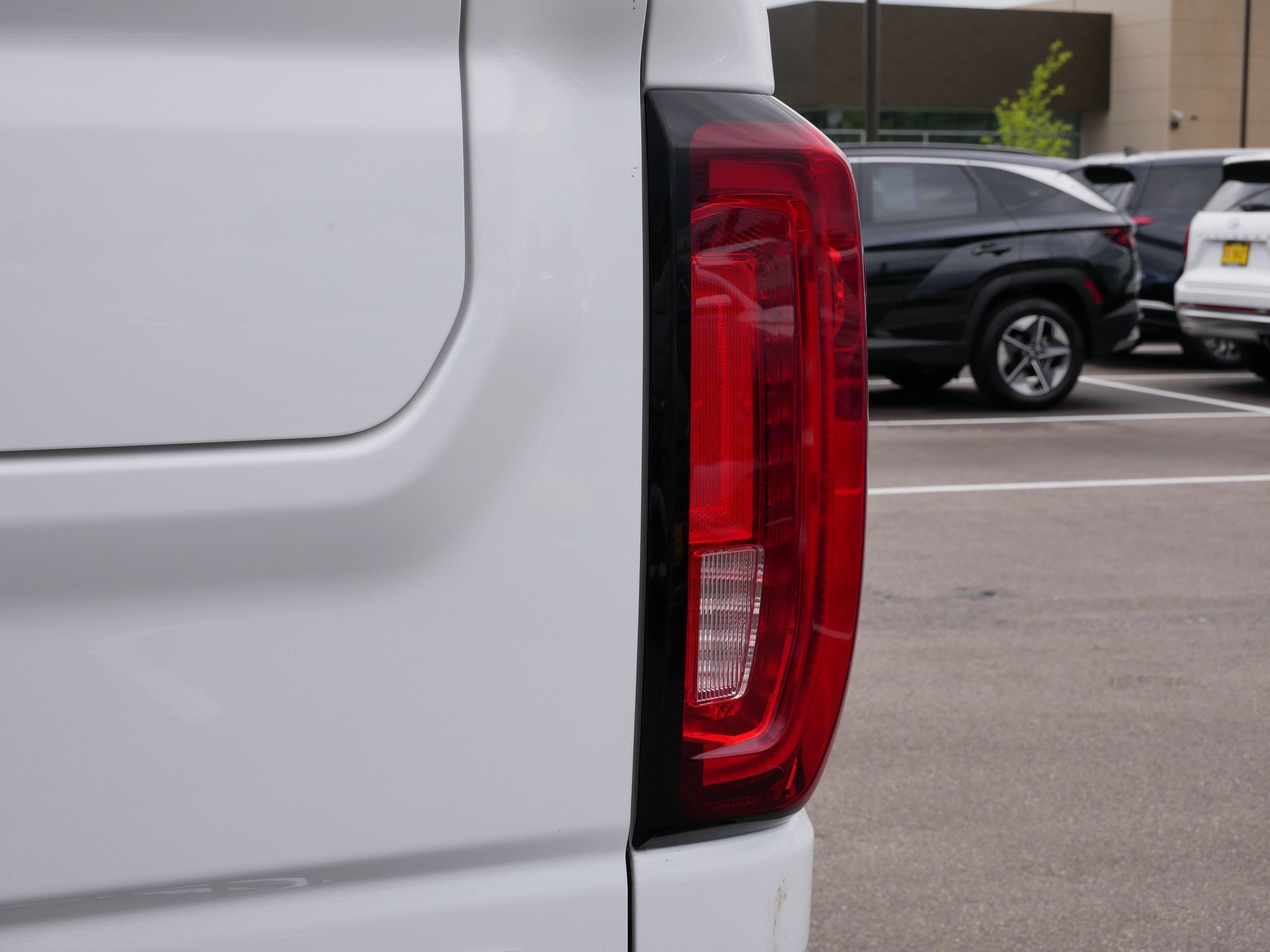 Used 2020 Summit White GMC Denali image 17