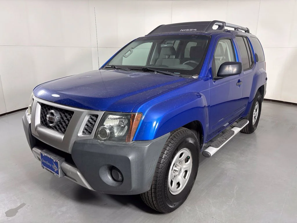 Used 2014 Blue Nissan X image 4