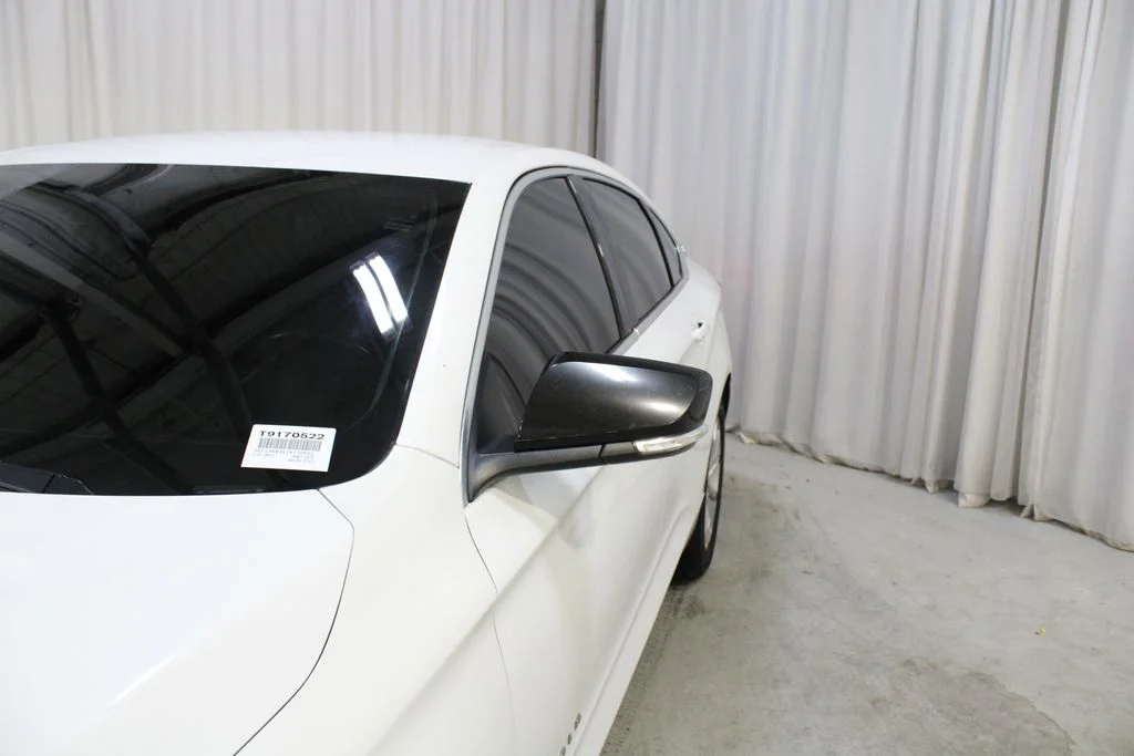 Used 2018 White Chevrolet LT image 34