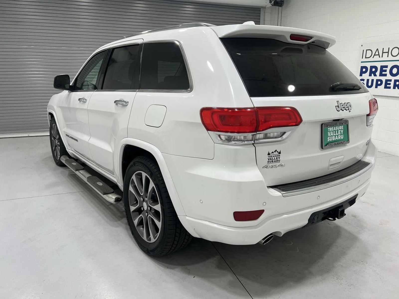 2017 Jeep Grand Cherokee Overland - Photo 6