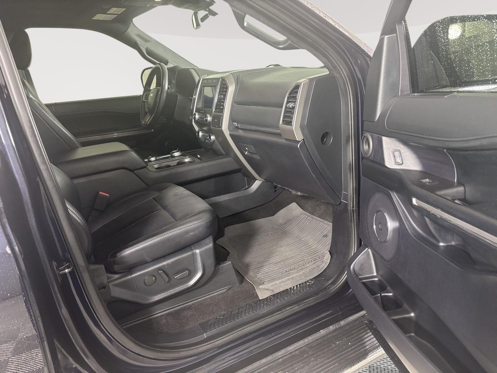 Used 2021 Antimatter Blue Ford XLT image 19