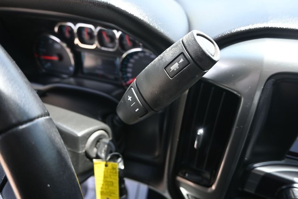 Used 2019 Summit White Chevrolet LT image 27