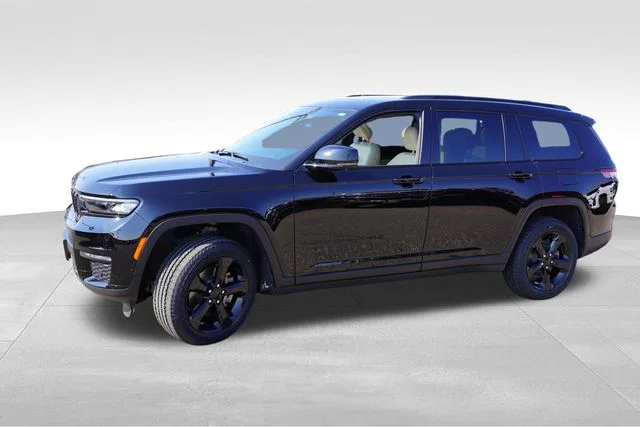 Certified Used 2025 Black Jeep Limited image 10