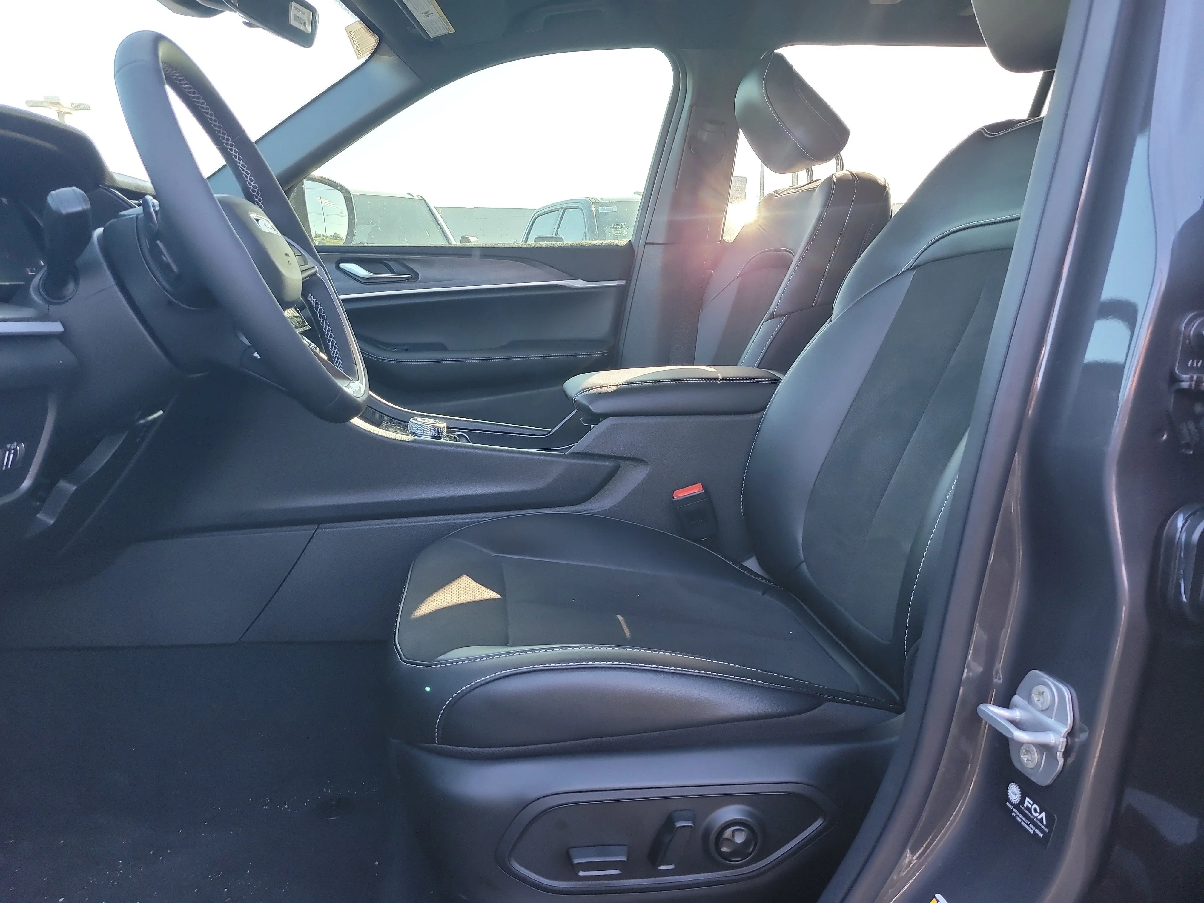 New 2026 Baltic Gray Metallic Clearcoat Jeep Laredo Altitude image 15