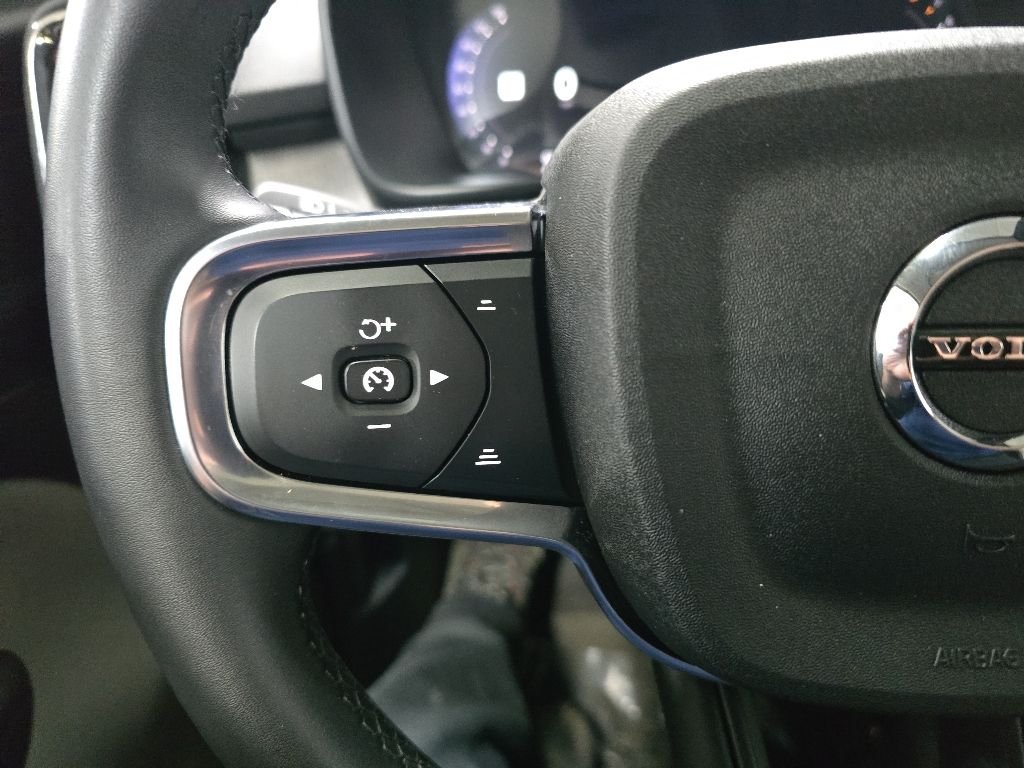 2023 Volvo XC40 Plus - Photo 20