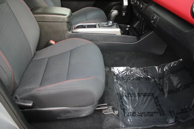 Used 2021 Silver Toyota SR5 image 29