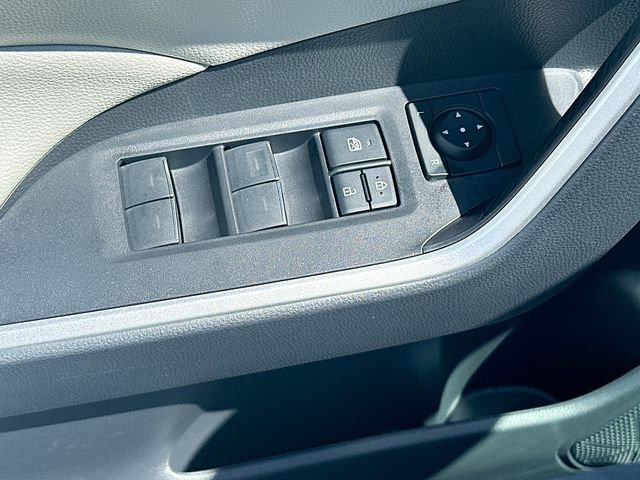 Used 2025 Silver Toyota XLE image 18