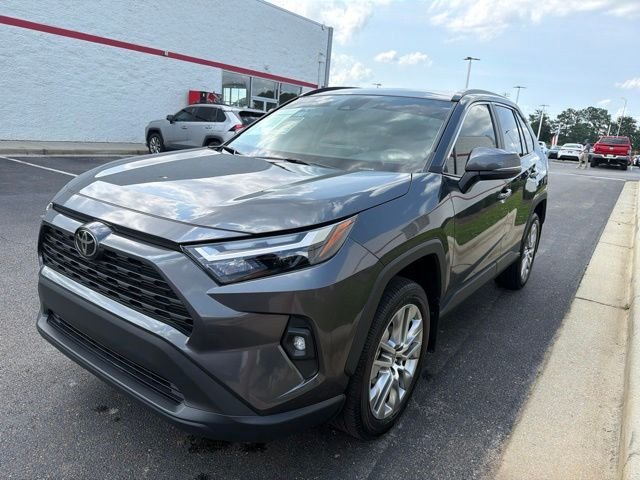 Used 2024 Gray Toyota XLE Premium image 3