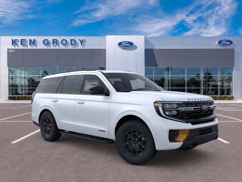 New 2026 Star White Metallic Tri-Coat Ford Tremor image 1
