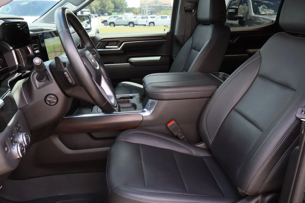 Used 2023 Silver GMC SLT image 22