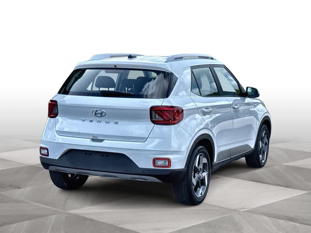 Used 2025 Lunar White Hyundai SEL image 8