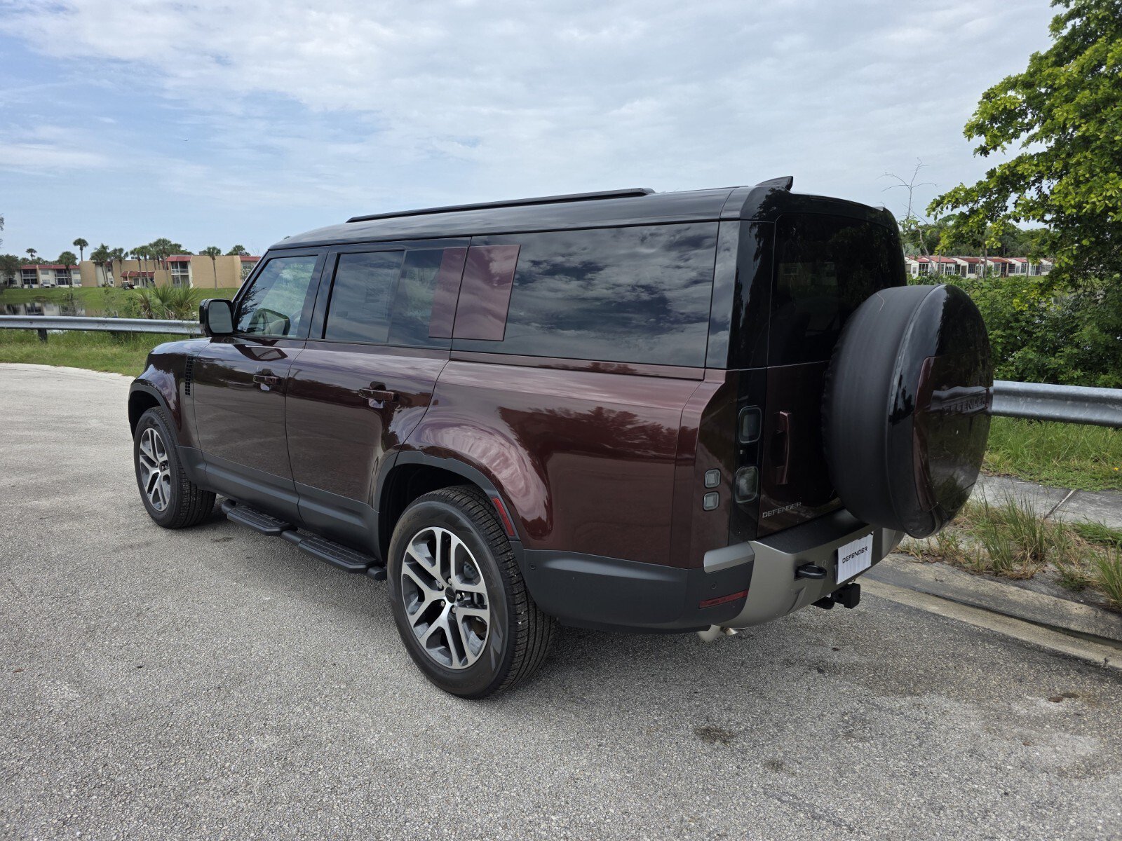 Used 2026 Sedona Red Metallic Land Rover 130 P300 S image 2